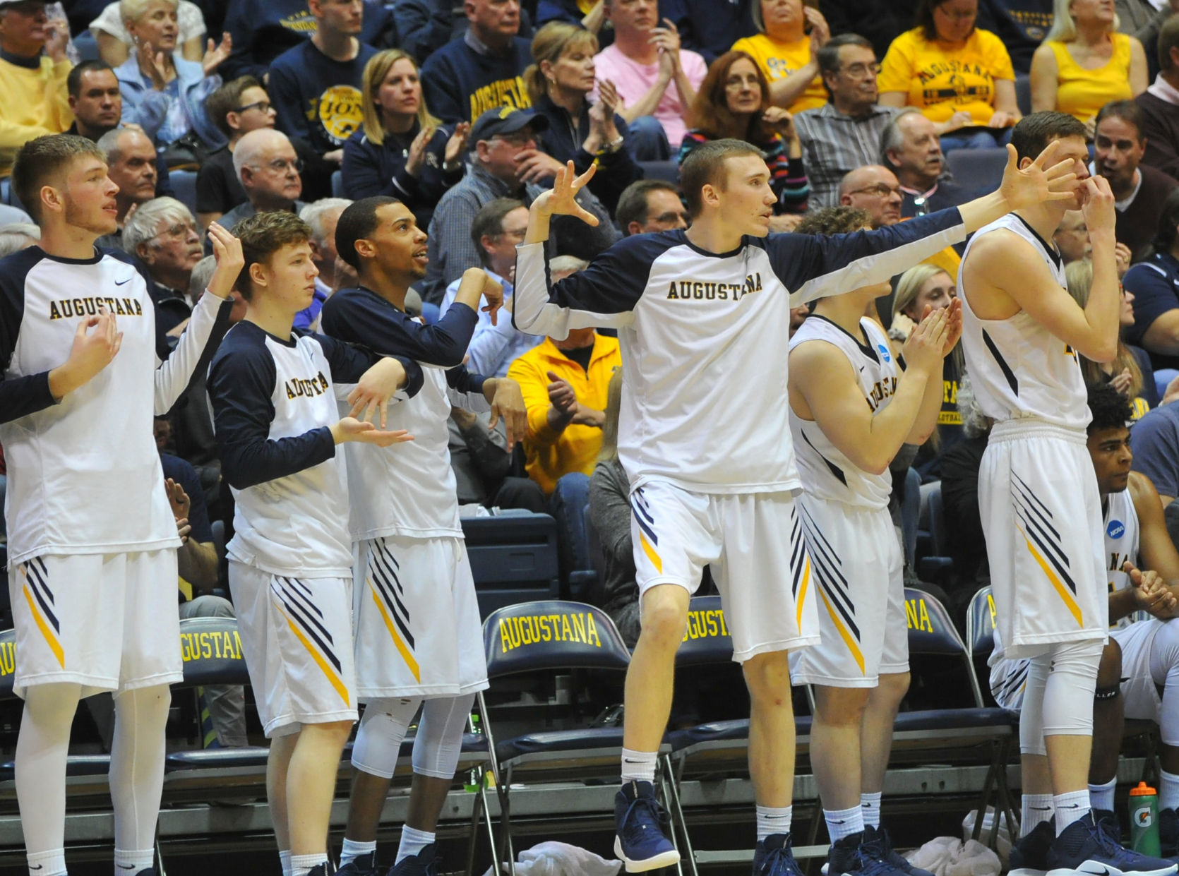 Augustana vs Wheaton in sectional semifinal